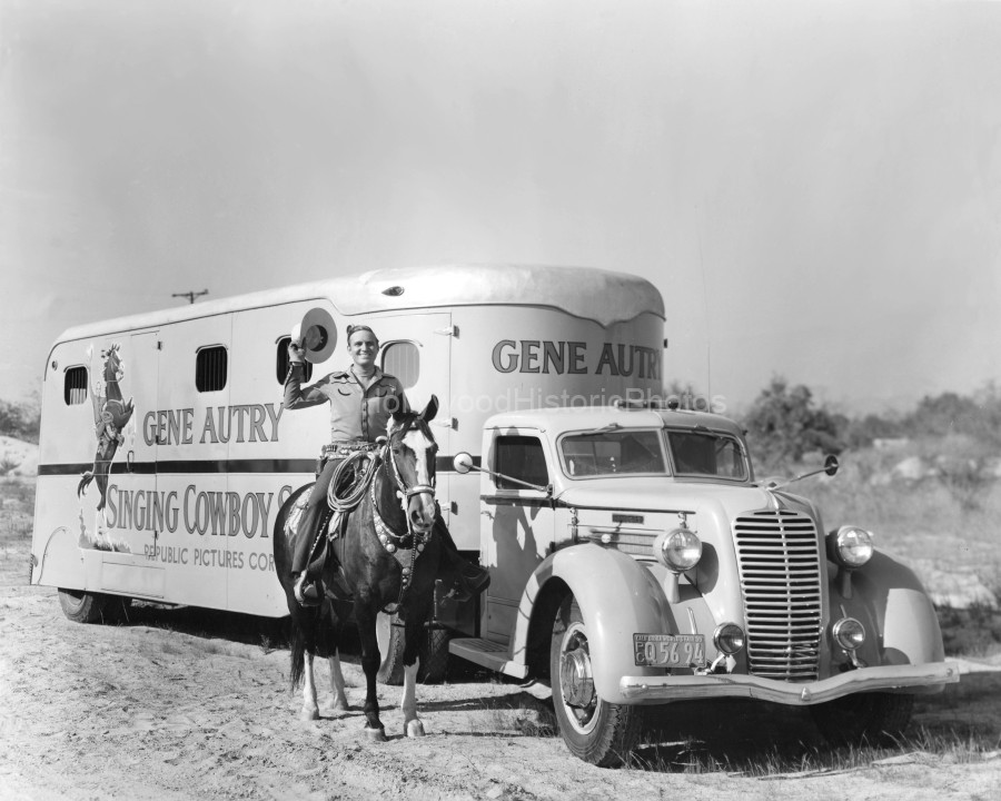Gene Autry 1940 2.jpg